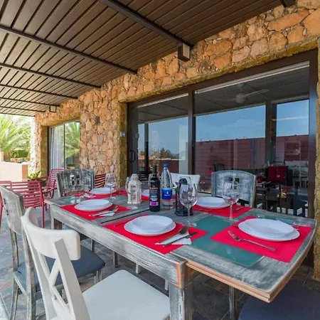 Holiday home Fragata Independiente Y Privada Triquivijate